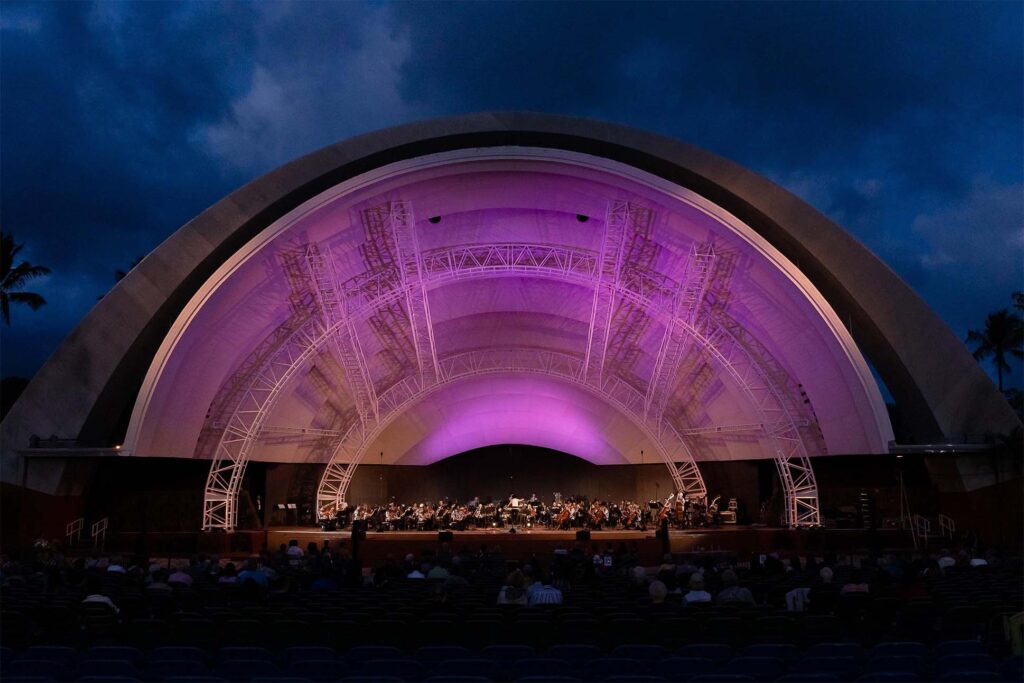 The seaside amphitheater has hosted high-proﬁle performers such as Frank Sinatra and Jimi Hendrix.