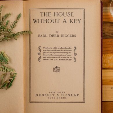 The title of Earl Derr Biggers’ mystery novel was inspired by the hotel he stayed in, Gray’s-By-The-Sea, where guests weren’t given keys because, apparently, no one locked their doors in Waikīkī.